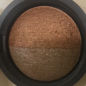 Laura Geller Baked color intense shadow duo, Brand New.